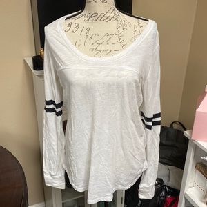 Cute long sleeve white top
